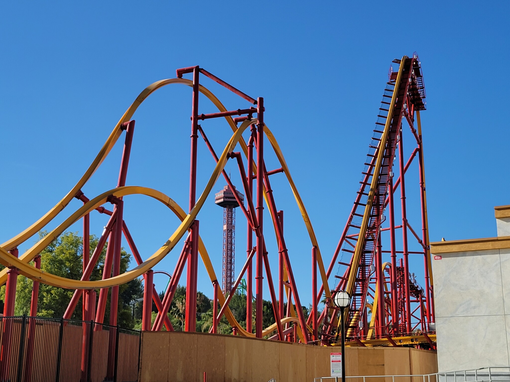 Wonder Woman - Flight of Courage Coaster Now Open - Socalthrills.com