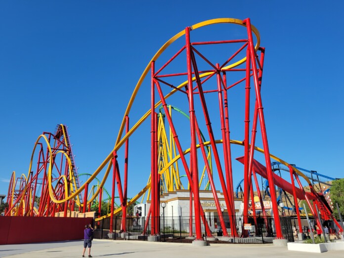 Wonder Woman - Flight of Courage Coaster Now Open - Socalthrills.com