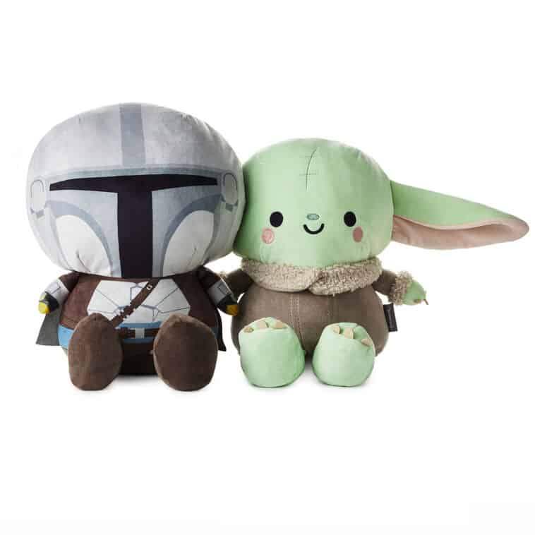 Large Better Together Star Wars The Mandalorian(TM) and Grogu(TM) Magnetic Plush Pair