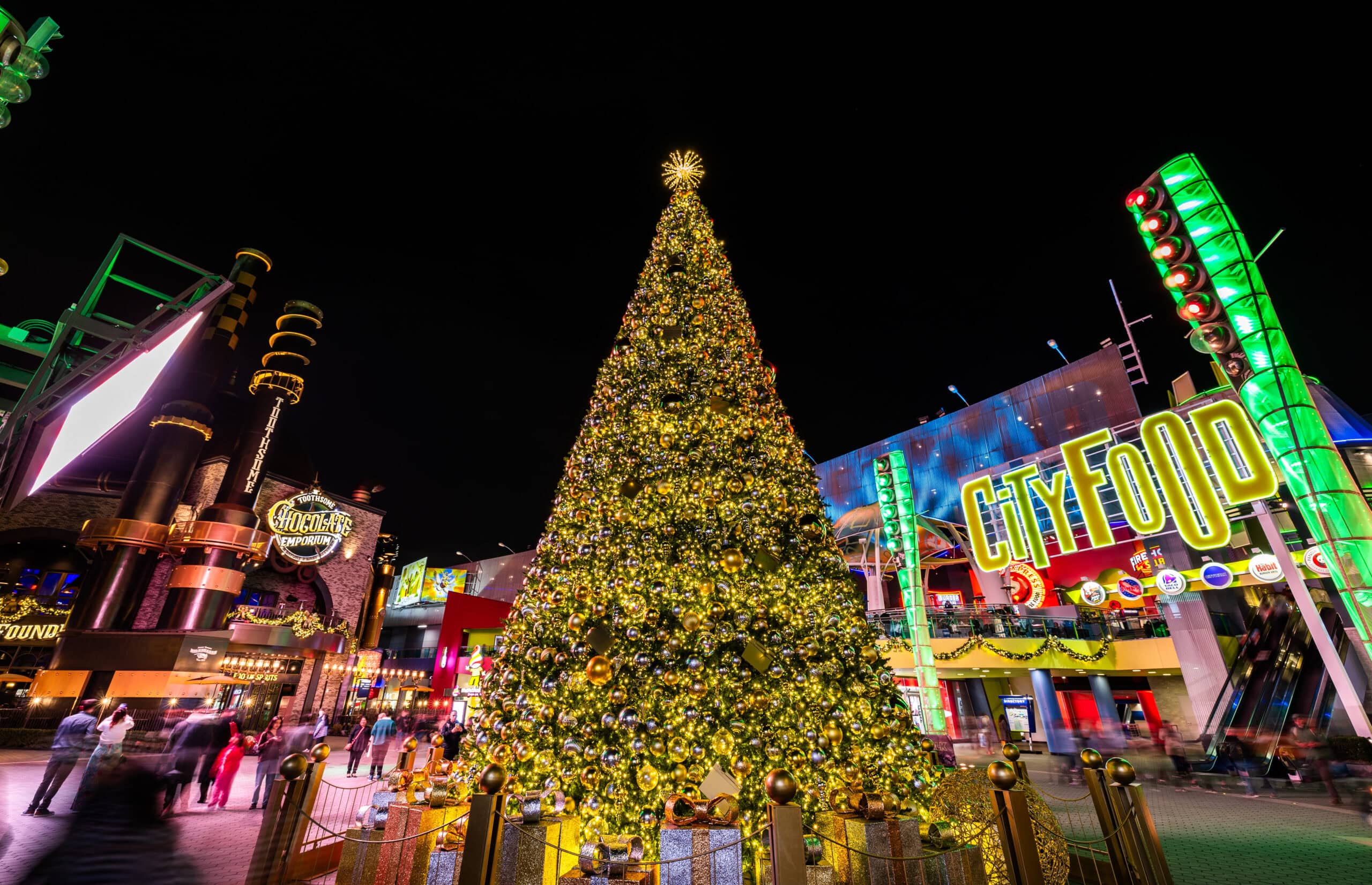 Universal Citywalk Hollywood Holidays at USH ()