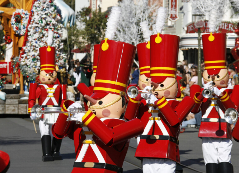 Holidays at the Disneyland Resort Returns Nov. 10, 2017-Jan. 7, 2018