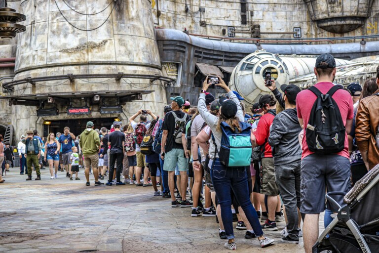 Star Wars Galaxy’s Edge Opens to Surprisingly Small Crowds